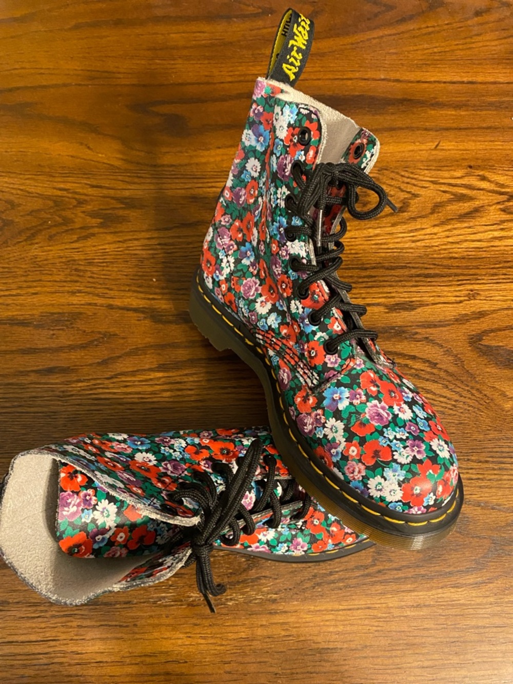 Dr. Martens 1460 Pascal Wanderlust Floral Boots Leather 8 Eye Multi Size 7 - Picture 3 of 11